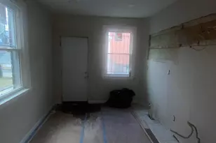 3306 W Franklin St, Baltimore, MD 21229 - Photo 4