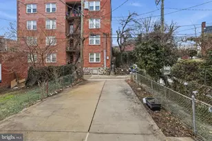 2302 Mt Royal Terrace, Baltimore, MD 21217 - Photo 36