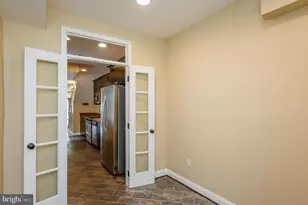 837 S Montford Ave S, Baltimore, MD 21224 - Photo 18