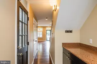 837 S Montford Ave S, Baltimore, MD 21224 - Photo 12