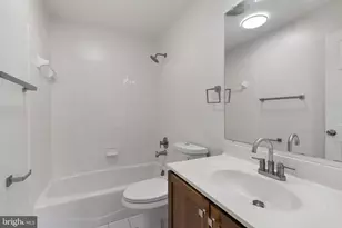 1256 Dockside Cir, Baltimore, MD 21224 - Photo 10