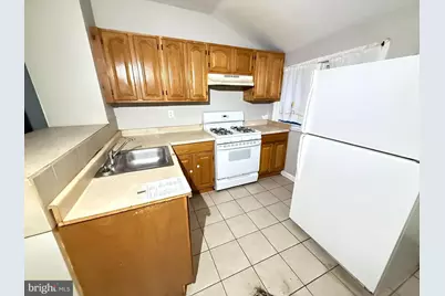 13 S Conkling Street S, Baltimore, MD 21224 - Photo 6