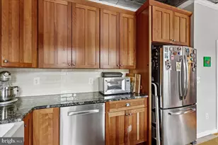 928 S Highland Ave S, Baltimore, MD 21224 - Photo 16