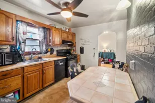 3636 Coolidge Ave, Baltimore, MD 21229 - Photo 10