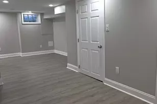 1042 Ellicott Dr, Baltimore, MD 21216 - Photo 10