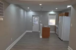 1042 Ellicott Dr, Baltimore, MD 21216 - Photo 6