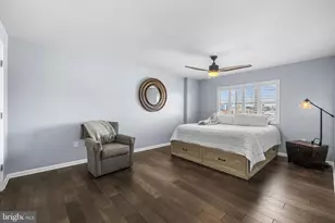 2702 Lighthouse Point E, Baltimore, MD 21224 - Photo 14