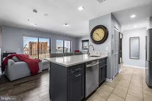 2702 Lighthouse Point E, Baltimore, MD 21224 - Photo 8