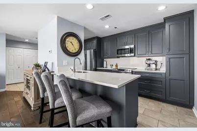 2702 Lighthouse Point E #720, Baltimore, MD 21224 - Photo 10