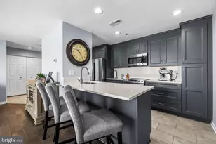 2702 Lighthouse Point E, Baltimore, MD 21224 - Photo 10