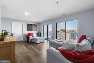 2702 Lighthouse Point E, Baltimore, MD 21224 - Photo 6