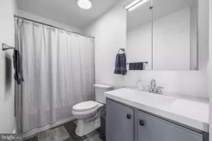 2702 Lighthouse Point E, Baltimore, MD 21224 - Photo 22