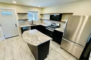 3828 10th St, Baltimore, MD 21225 - Photo 12