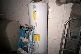 411 S Mount Street S, Baltimore, MD 21223 - Photo 34