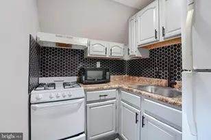 3807 Fleetwood Ave, Baltimore, MD 21206 - Photo 12