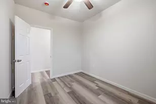 605 Lyndhurst St, Baltimore, MD 21229 - Photo 8