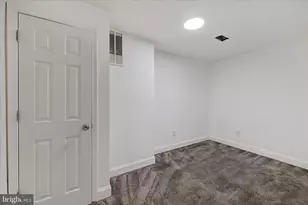 346 E 25th St, Baltimore, MD 21218 - Photo 22