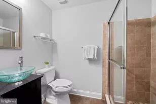 724 S Conkling St, Baltimore, MD 21224 - Photo 18