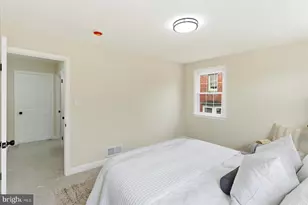 10 Mardrew Rd, Baltimore, MD 21229 - Photo 24