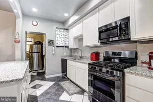 3645 Gelston Dr, Baltimore, MD 21229 - Photo 12