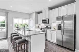 2926 Waterfront Way, Baltimore, MD 21230 - Photo 2
