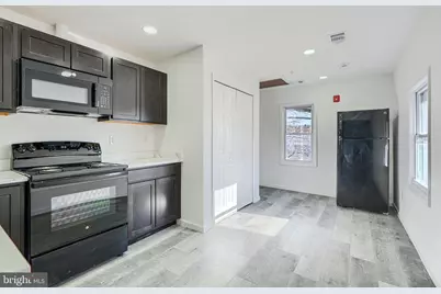 7 S Carrollton Avenue, Baltimore, MD 21223 - Photo 4