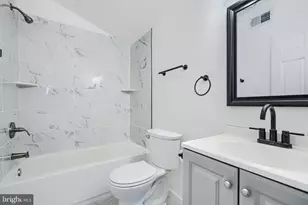 7 S Carrollton Ave, Baltimore, MD 21223 - Photo 20