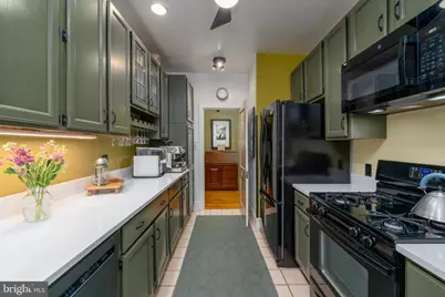 102 W 39th Street #2A, Baltimore, MD 21210 - Photo 12