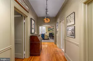 102 W 39th St, Baltimore, MD 21210 - Photo 10