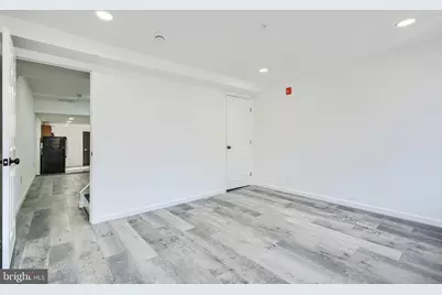 7 S Carrollton Avenue, Baltimore, MD 21223 - Photo 16