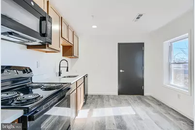 7 S Carrollton Avenue, Baltimore, MD 21223 - Photo 6
