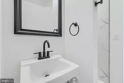 7 S Carrollton Avenue, Baltimore, MD 21223 - Photo 28