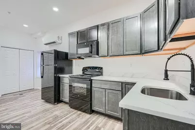 7 S Carrollton Avenue, Baltimore, MD 21223 - Photo 4