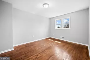 631 Charraway Rd, Baltimore, MD 21229 - Photo 12