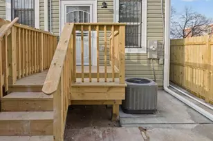 727 E 20th St, Baltimore, MD 21218 - Photo 38