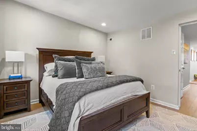 1121 S Decker Avenue S, Baltimore, MD 21224 - Photo 20