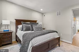 1121 S Decker Ave S, Baltimore, MD 21224 - Photo 20