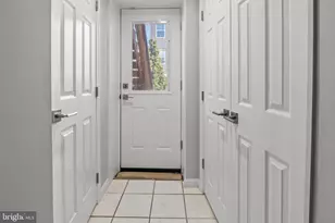 1121 S Decker Ave S, Baltimore, MD 21224 - Photo 12