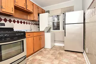 818 Bradhurst Rd, Baltimore, MD 21212 - Photo 2