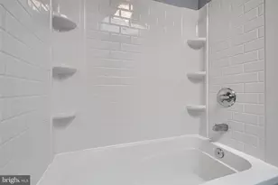 2533 W Lombard St, Baltimore, MD 21223 - Photo 16