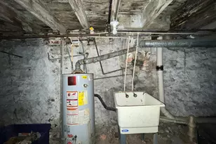 16 N Ashburton St, Baltimore, MD 21223 - Photo 22