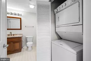 23 Pierside Dr, Baltimore, MD 21230 - Photo 16