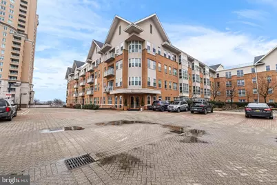 23 Pierside Drive #104, Baltimore, MD 21230 - Photo 2