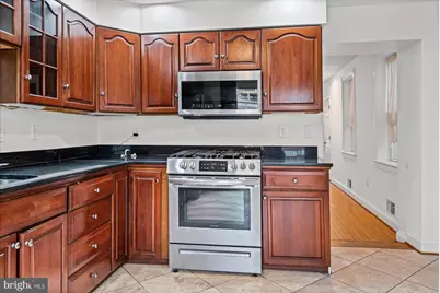 2208 E Lombard Street, Baltimore, MD 21231 - Photo 10