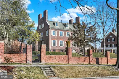 818 W University Parkway, Baltimore, MD 21210 - Photo 4