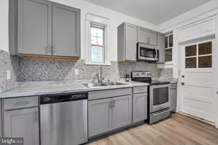 2219 Chesterfield Ave, Baltimore, MD 21213 - Photo 12