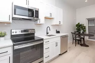 1709 Fleet St, Baltimore, MD 21231 - Photo 2