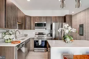 421 S Broadway, Baltimore, MD 21231 - Photo 2