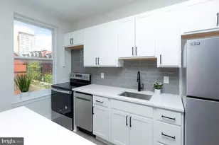 1122 N Calvert St, Baltimore, MD 21202 - Photo 2