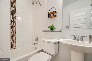 228 S Washington St, Baltimore, MD 21231 - Photo 40